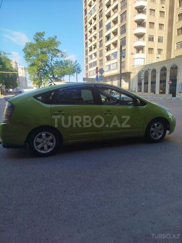 Toyota Prius-7