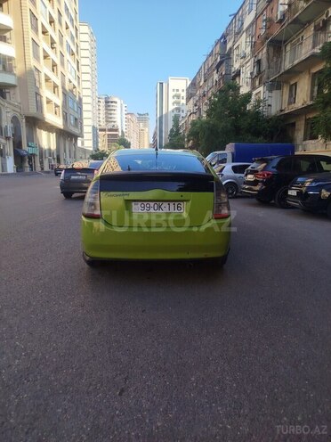 Toyota Prius-13