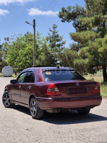 Mercedes C 180-7