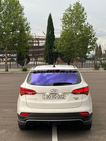 Hyundai Santa Fe-5