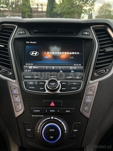 Hyundai Santa Fe-15