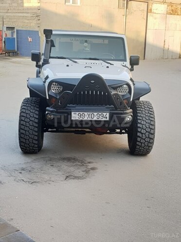 Jeep Wrangler-13