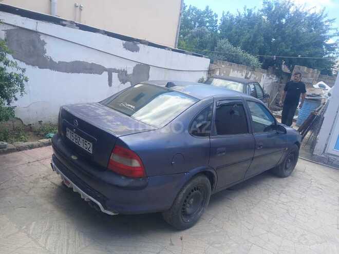 Opel Vectra-12