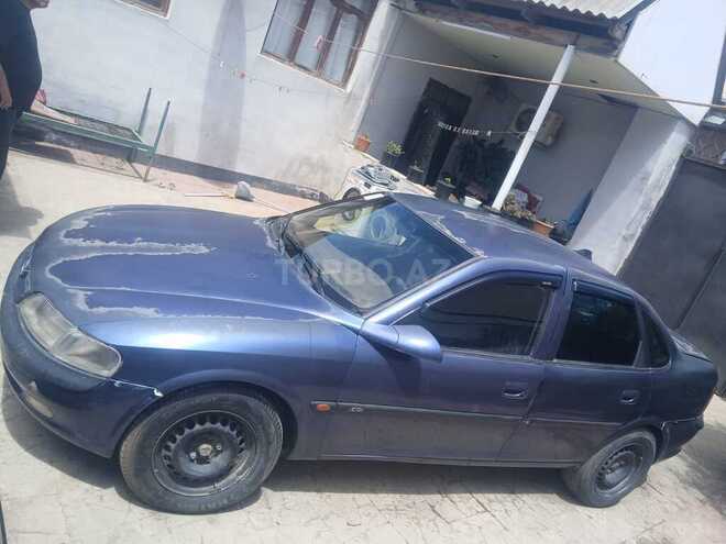 Opel Vectra-4