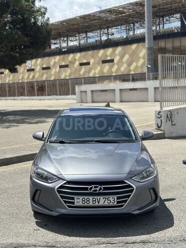 Hyundai Elantra-1