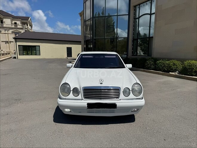 Mercedes E 220-5