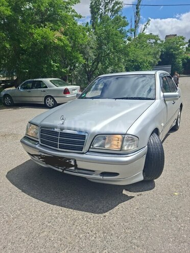 Mercedes C 220-1