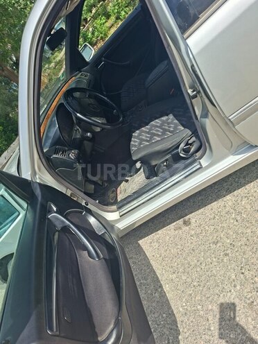 Mercedes C 220-12