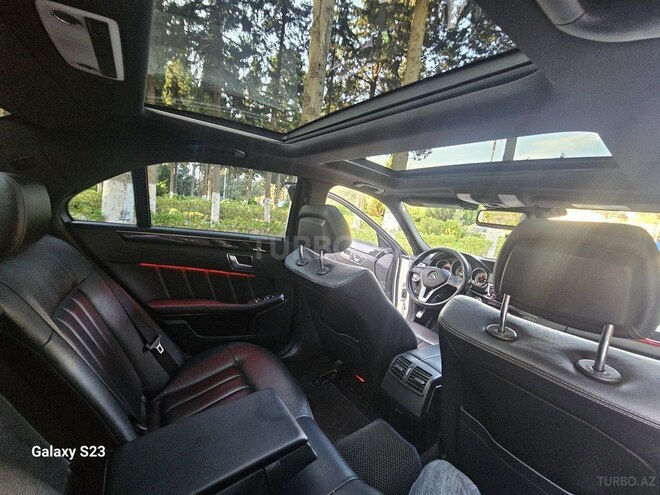 Mercedes E 250 4MATIC-11