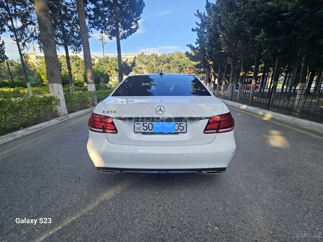 Mercedes E 250 4MATIC-3