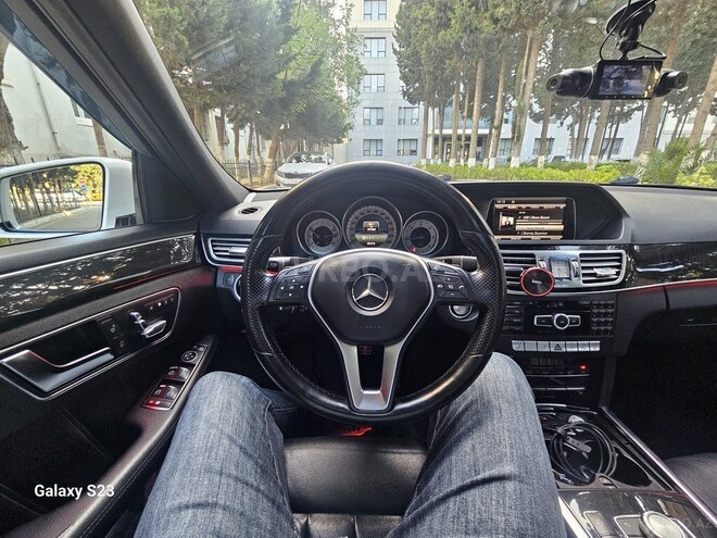 Mercedes E 250 4MATIC-15
