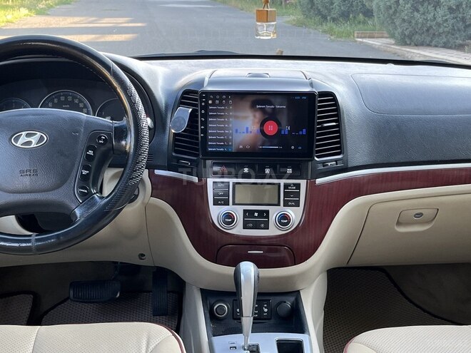 Hyundai Santa Fe-14