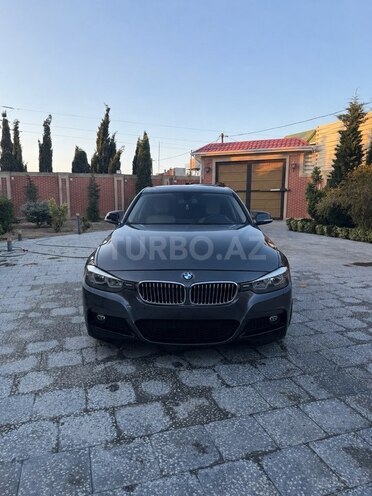 BMW 320-1
