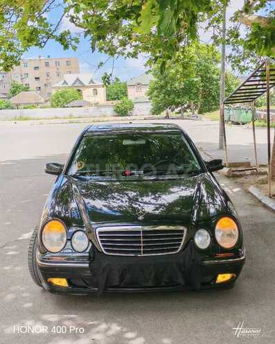 Mercedes E 320-1