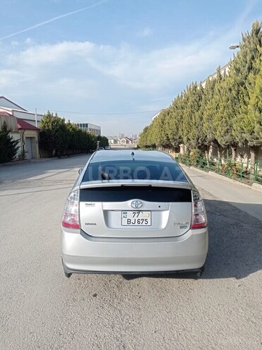 Toyota Prius-2