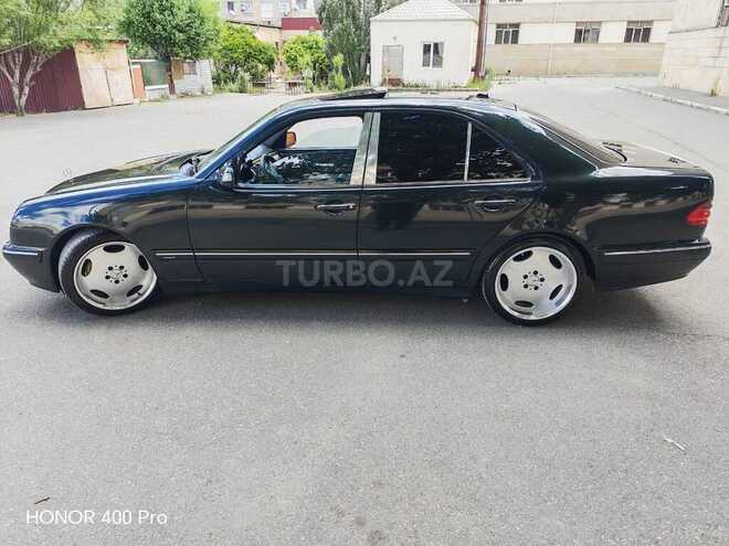 Mercedes E 320-4