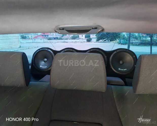 Mercedes E 320-9