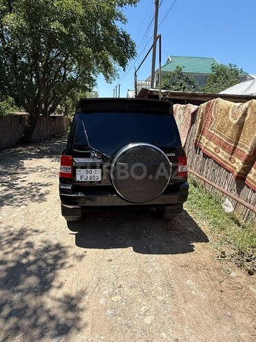 Mitsubishi Pajero io-3