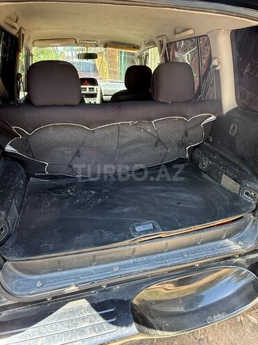 Mitsubishi Pajero io-6