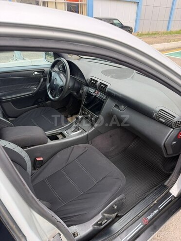 Mercedes C 240-10
