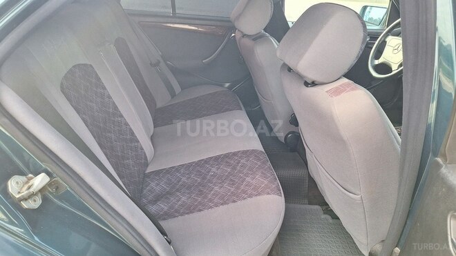 Mercedes C 200-6
