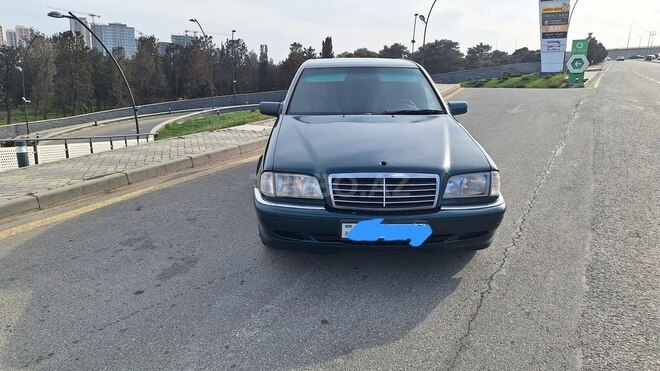 Mercedes C 200-1
