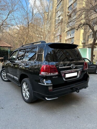 Toyota Land Cruiser-3