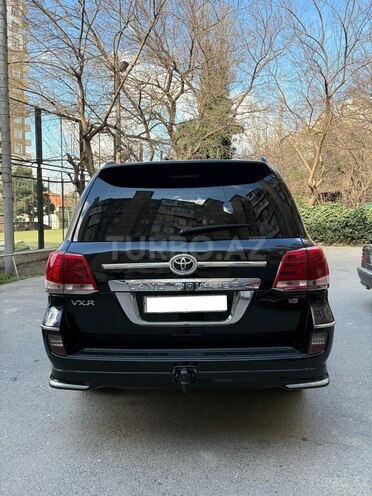 Toyota Land Cruiser-4