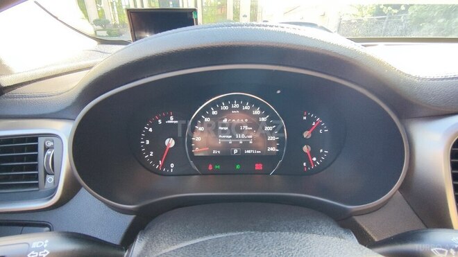 Kia Sorento-10
