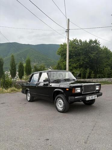 LADA (VAZ) 2107-2