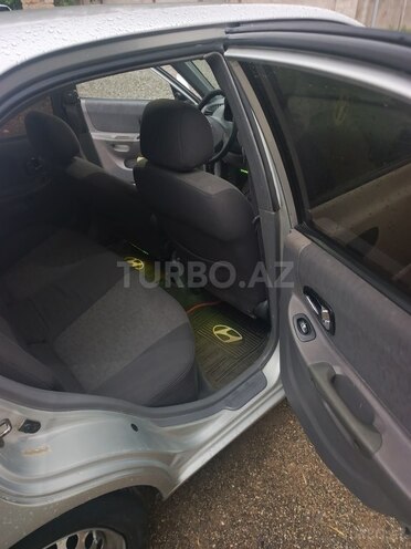 Hyundai Accent-8