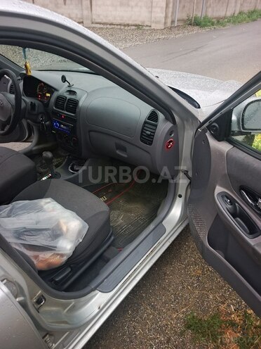 Hyundai Accent-7