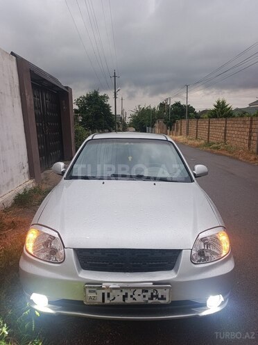 Hyundai Accent-5