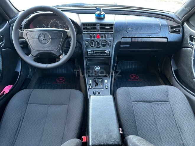 Mercedes C 230-7