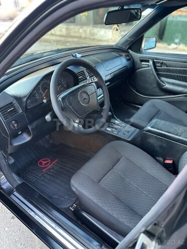 Mercedes C 230-8