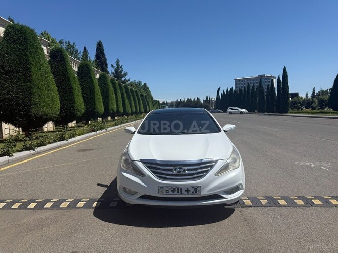 Hyundai Sonata-1