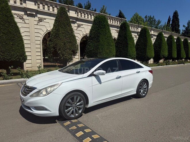 Hyundai Sonata-4