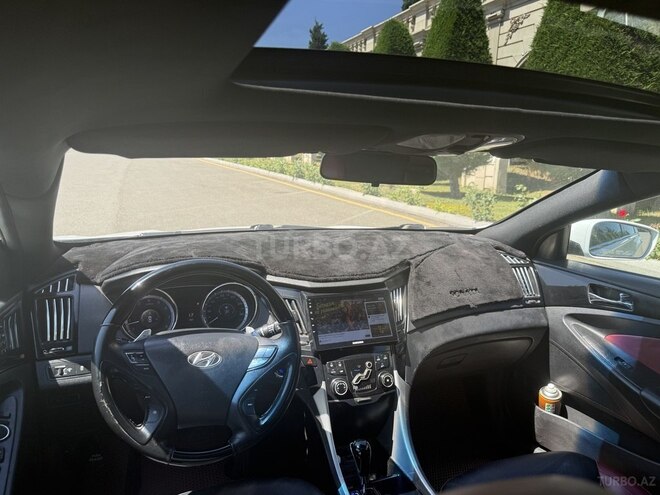 Hyundai Sonata-6