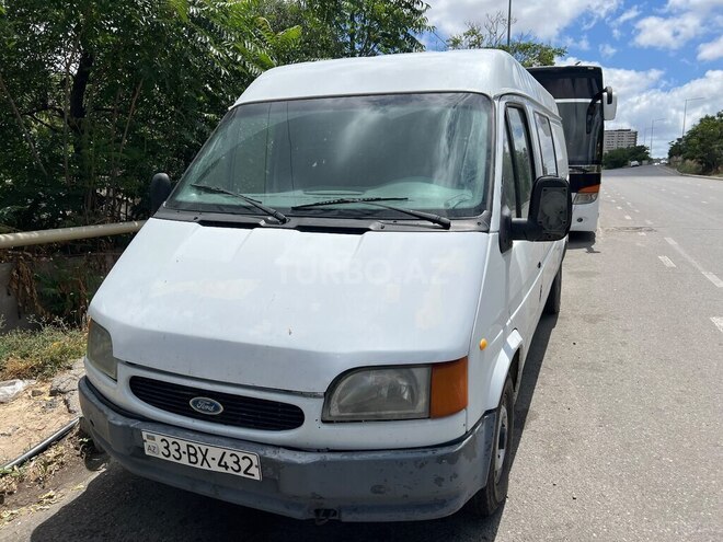 Ford Transit-1