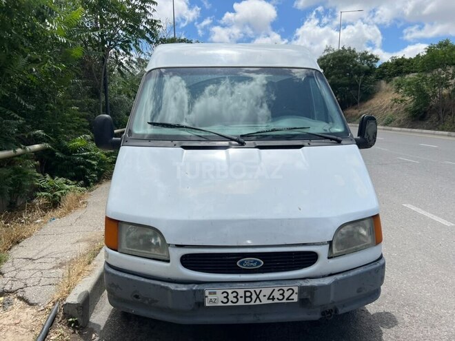 Ford Transit-3