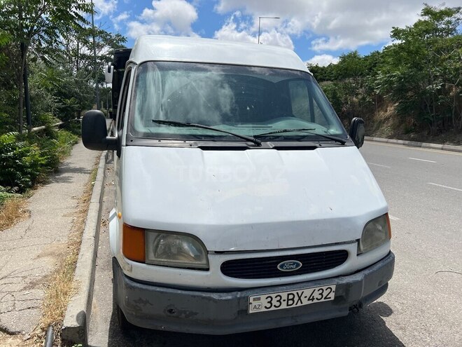 Ford Transit-2