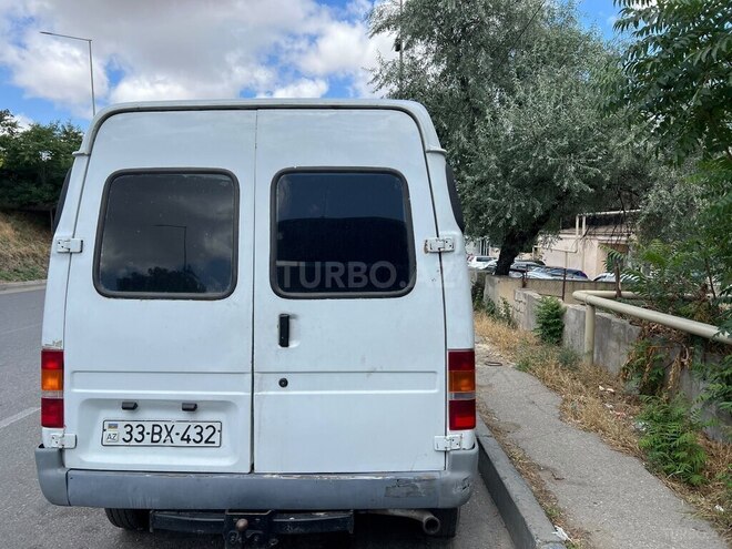 Ford Transit-7