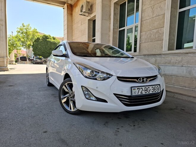 Hyundai Elantra-3