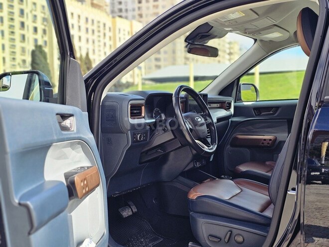 Ford Maverick-10