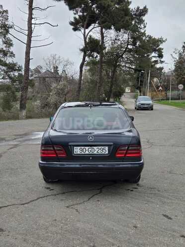 Mercedes E 240-7
