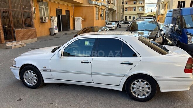 Mercedes C 180-4