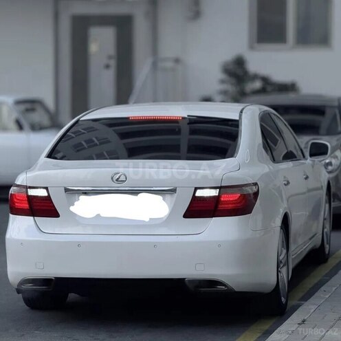Lexus LS 460-2