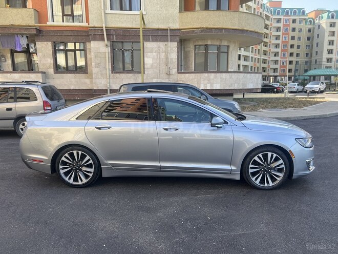 Lincoln MKZ-2