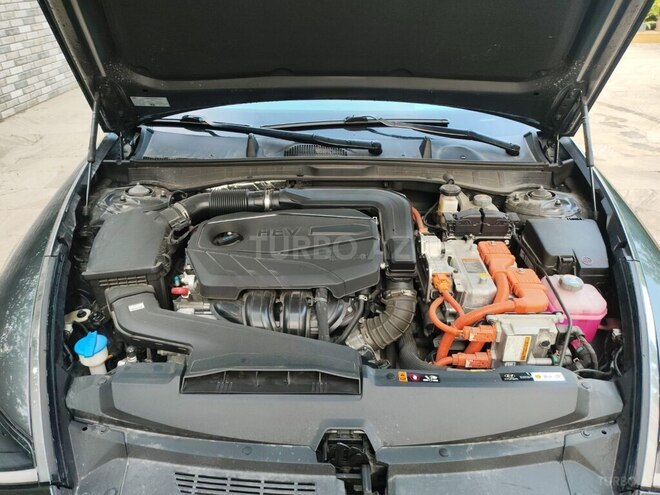 Hyundai Sonata-12
