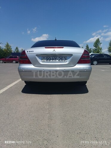Mercedes E 240-2